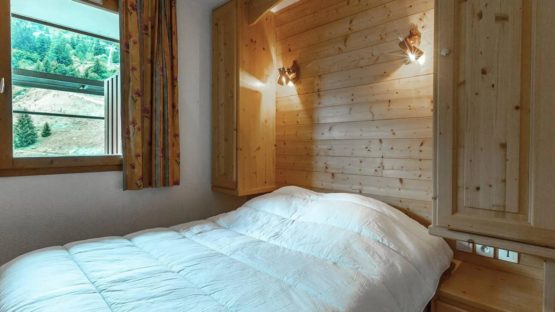 Appartement Meribel Avec Balcon, Ascenseur Et Casier A Skis - Fr-1-355-243 Les Allues Lejlighed